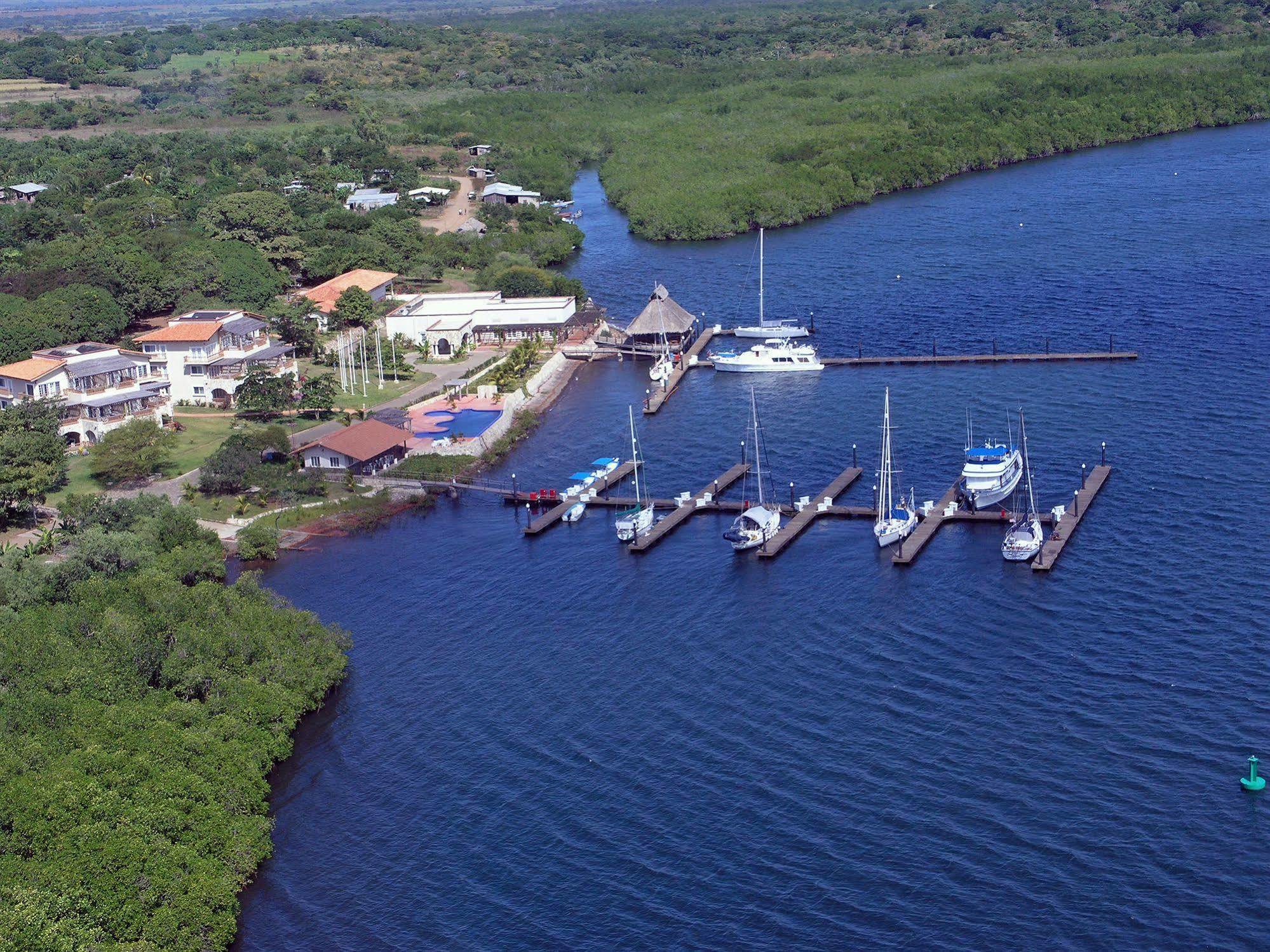 Marina Puesta Del Sol Hotel Aposentillo Luaran gambar
