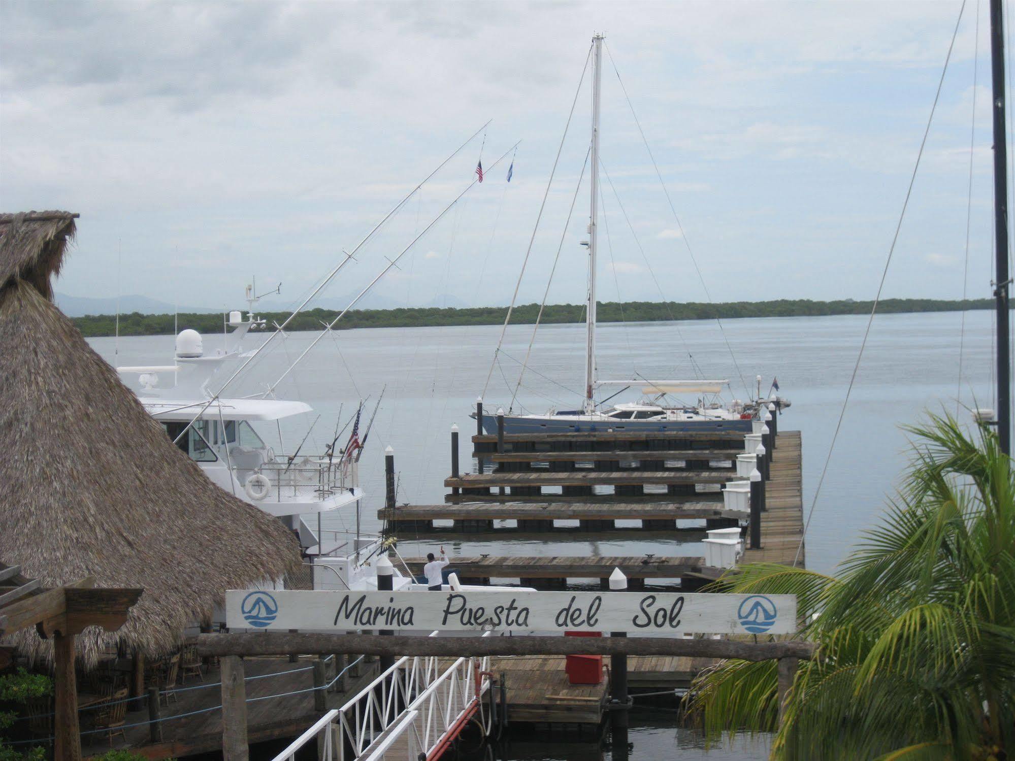 Marina Puesta Del Sol Hotel Aposentillo Luaran gambar