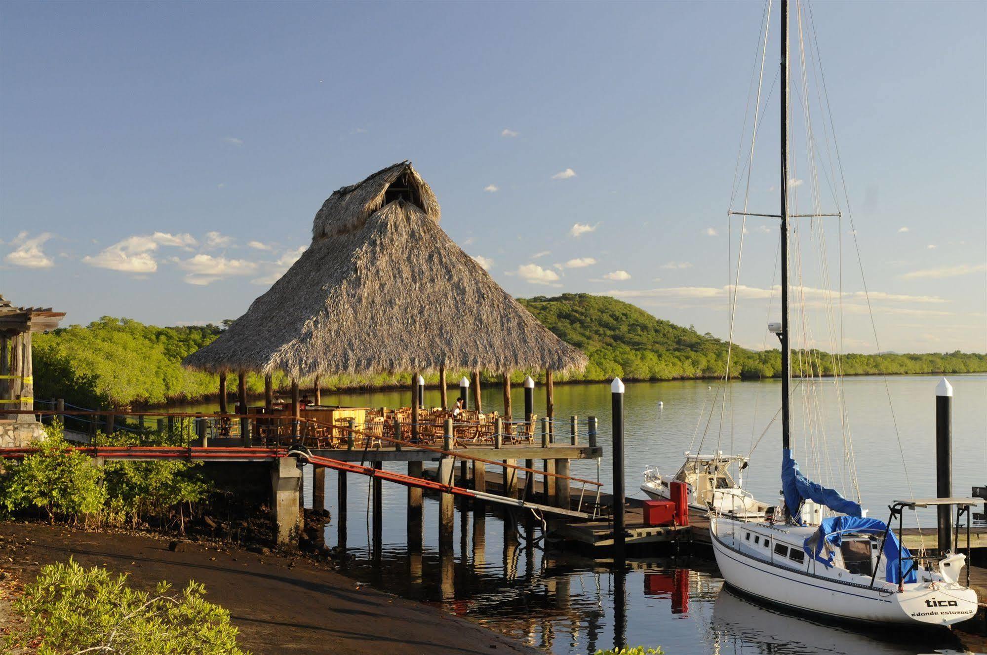 Marina Puesta Del Sol Hotel Aposentillo Luaran gambar